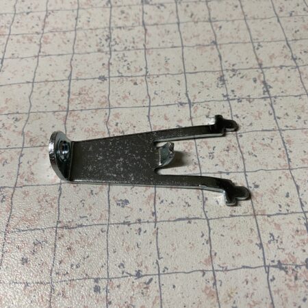 Befestigungsbügel mit Nase