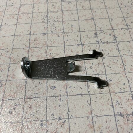 Befestigungsbügel mit Nase