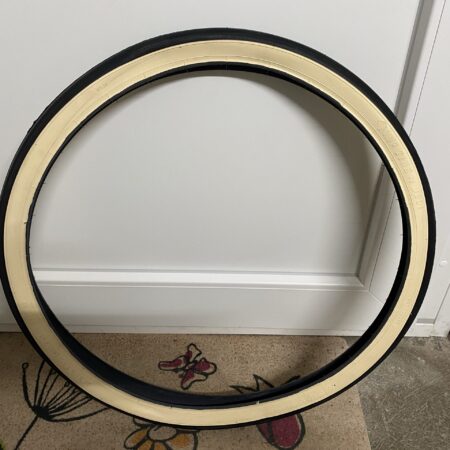 Weisswandpneu 24 Zoll Deli